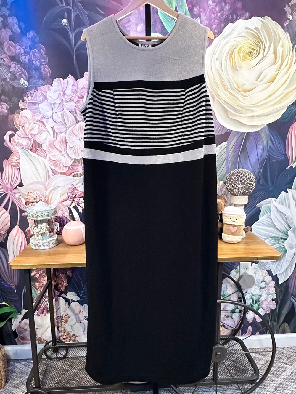 R&M Richards Woman Stretch Sheath Dress Black Gray Striped Sleeveless Knit